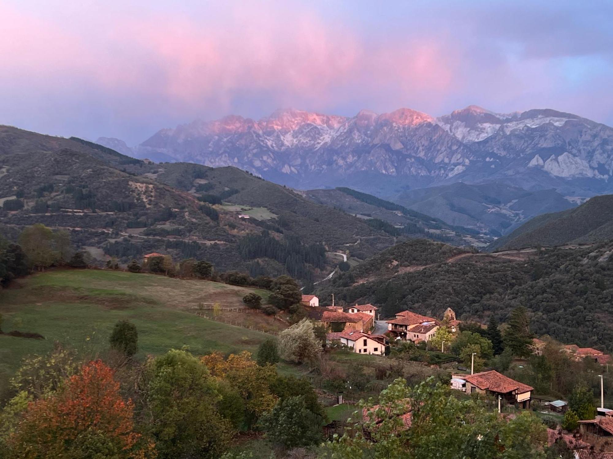 Posada La Trebede Perrozo Εξωτερικό φωτογραφία
